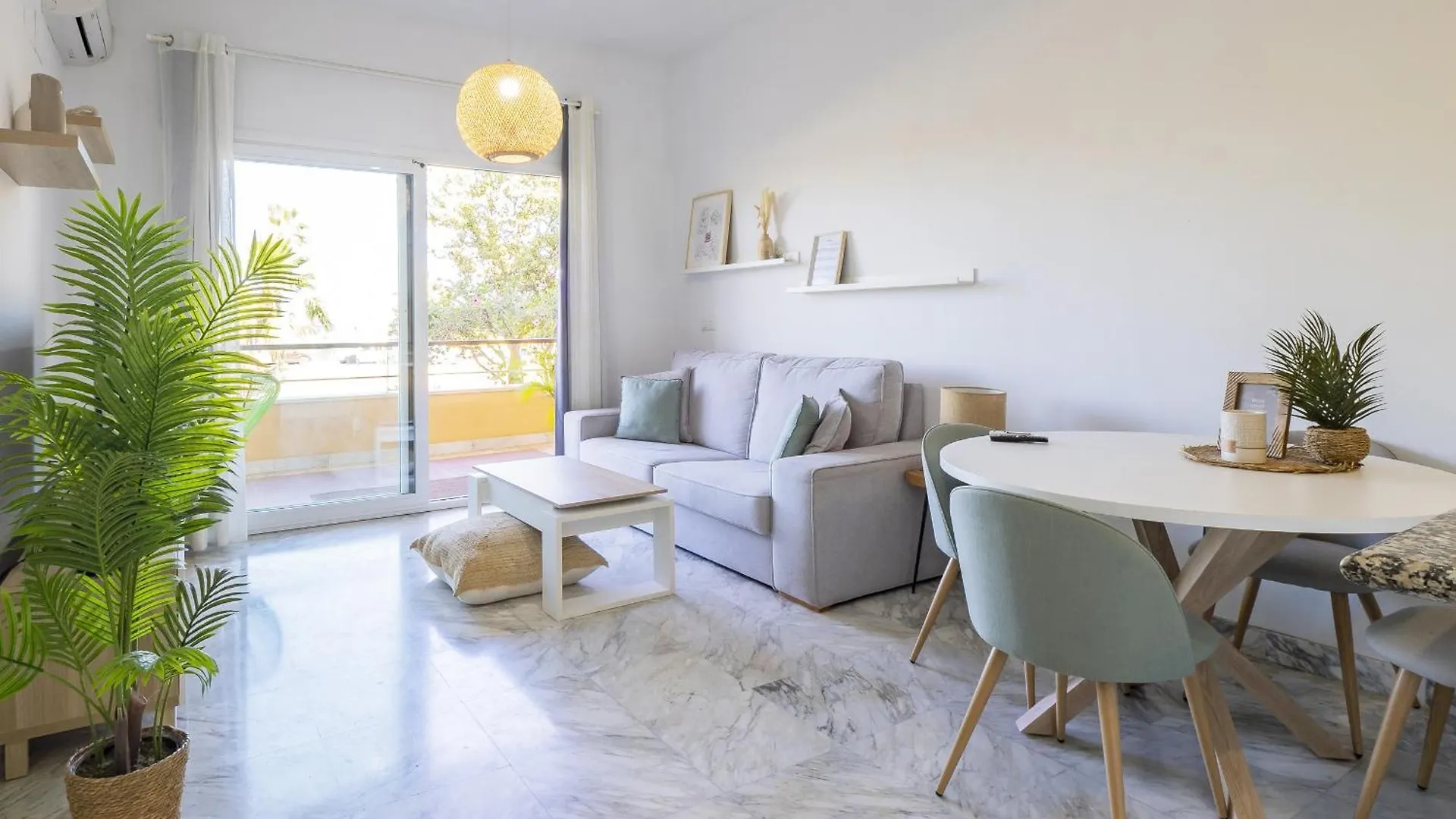 Cubo'S Apartment Sol Andalusi 阿尔豪林德拉托里